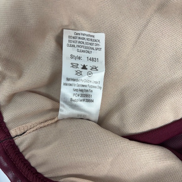 Weissman Elite Sequin Mesh Halter Dress Dance
Costume NEW Size IC Child Burgundy - Picture 8 of 10